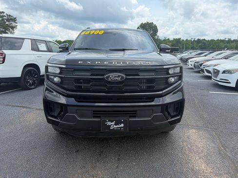 Used 2025 Ford Expedition Max Active AWD/4WD image 3