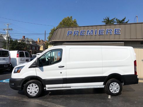 Used 2025 Ford Transit 250 Low Roof w/ Exterior Upgrade Package RWD image 3