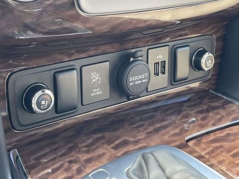 Used 2019 Nissan Armada Platinum w/ Captain's Chairs Package image 25