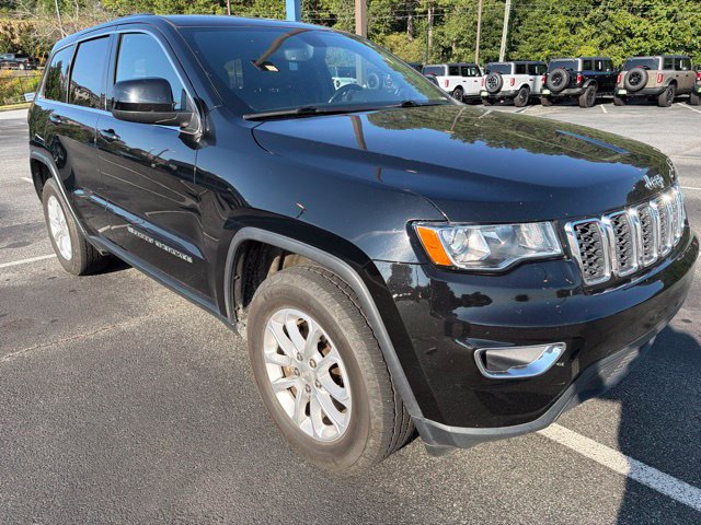 Used 2022 Jeep Grand Cherokee Laredo X AWD/4WD image 3