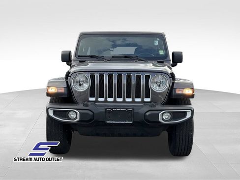 Used 2021 Jeep Wrangler Unlimited Sahara w/ Uconnect 4C Nav & Sound Group AWD/4WD image 2
