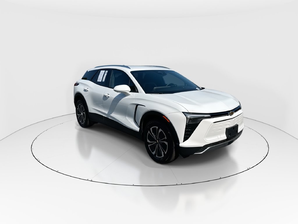 Used 2024 Chevrolet Blazer EV LT AWD/4WD image 2