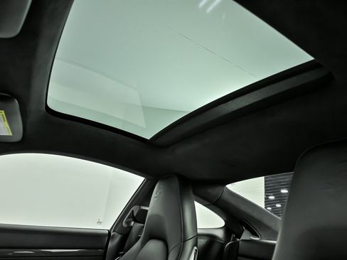 Used 2014 Porsche 911 Turbo image 22