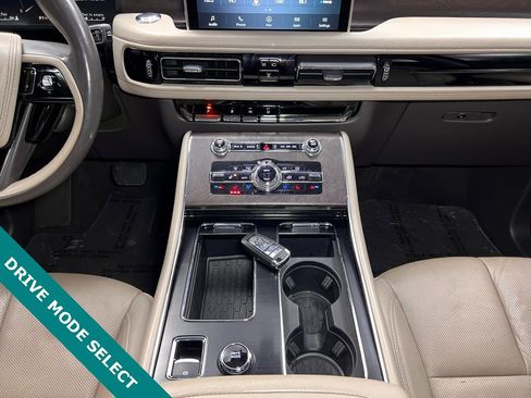 Used 2022 Lincoln Aviator Reserve w/ Elements Package Plus image 8