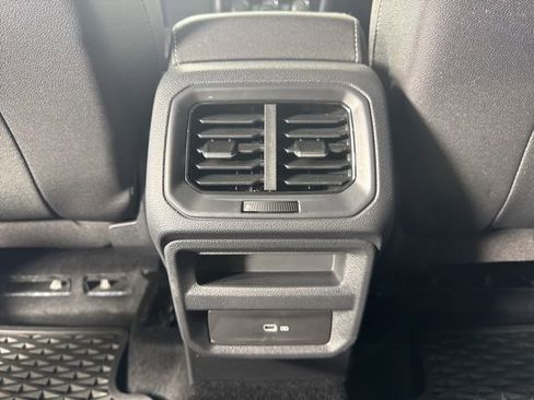 Used 2024 Volkswagen Taos SEL image 13