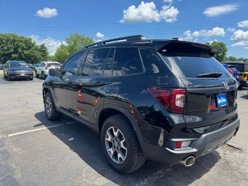 Used 2023 Honda Passport TrailSport image 4