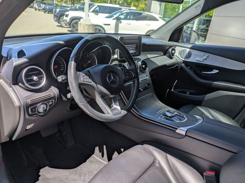 Used 2019 Mercedes-Benz GLC 350e 4MATIC image 14