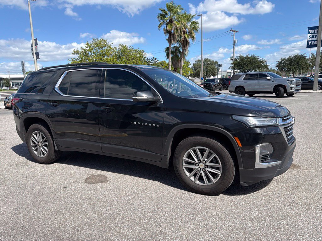 Used 2023 Chevrolet Traverse LT FWD image 14