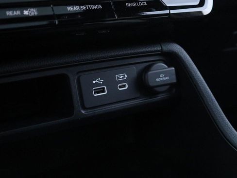 New 2025 Honda Pilot TrailSport image 18