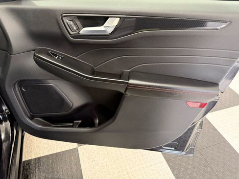 Used 2025 Ford Escape ST-Line image 22