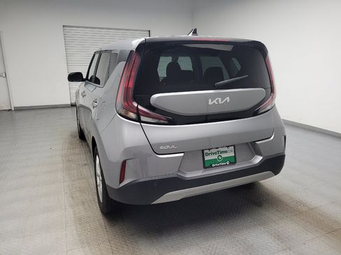 Used 2023 Kia Soul LX w/ Option Group 015 FWD image 6