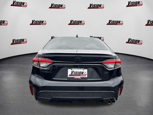 Used 2022 Toyota Corolla SE image 6