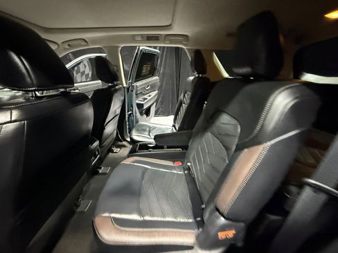 Used 2023 Nissan Pathfinder Platinum image 17