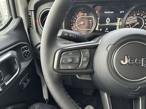 New 2026 Jeep Wrangler Unlimited Rubicon image 27