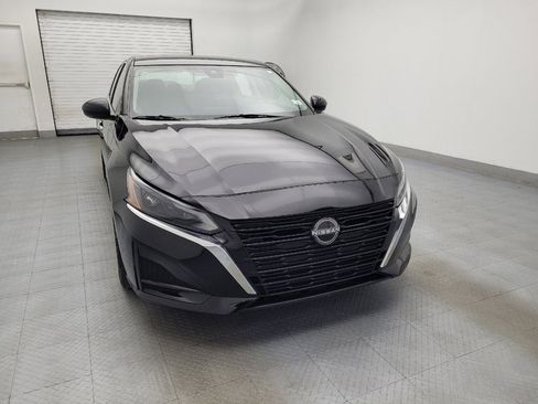 Used 2023 Nissan Altima 2.5 SV image 14