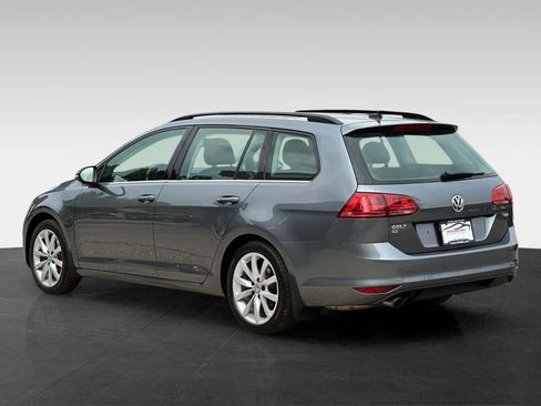 Used 2017 Volkswagen Golf S FWD image 5