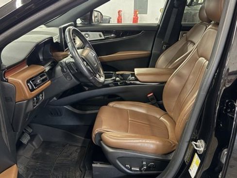 Used 2023 Lincoln Nautilus Reserve w/ Equipment Group 202A image 15