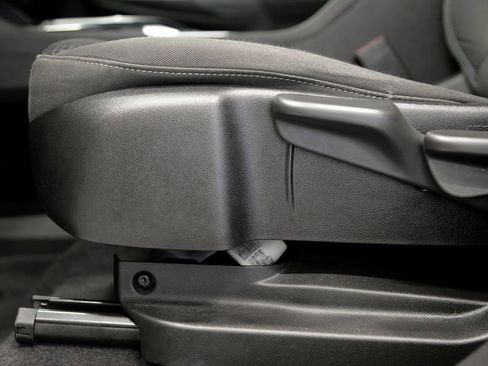 Used 2023 Chevrolet Bolt EUV LT w/ Driver Confidence Package image 17