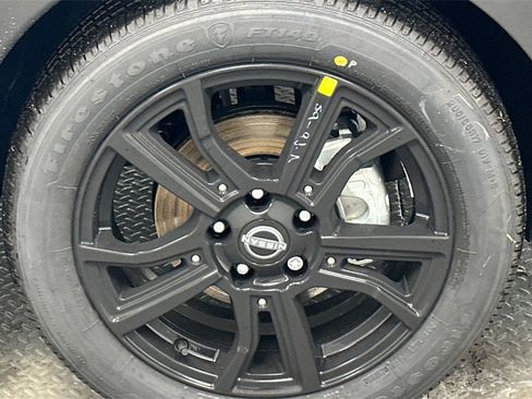 Used 2024 Nissan Kicks SR w/ SR Premium Package image 18