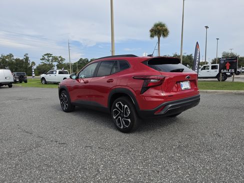 New 2026 Chevrolet Trax RS w/ Sunroof Package FWD image 7