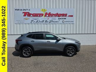 Used 2025 Chevrolet Trax LT FWD video 1