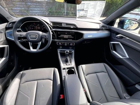 New 2025 Audi Q3 2.0T Premium image 3