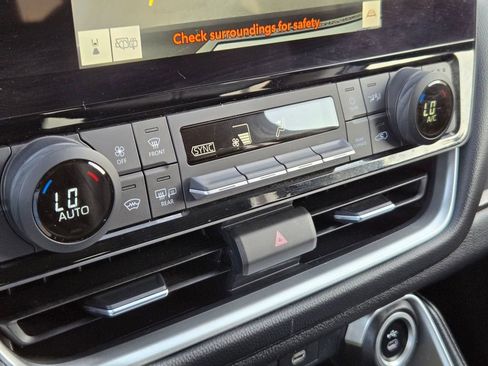 Used 2025 Toyota Grand Highlander AWD Hybrid image 18
