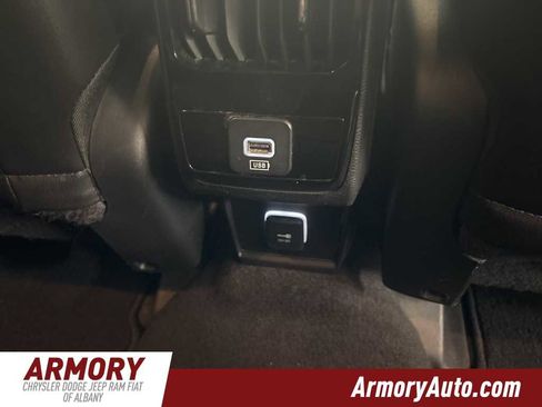 Used 2022 Jeep Compass Limited image 33