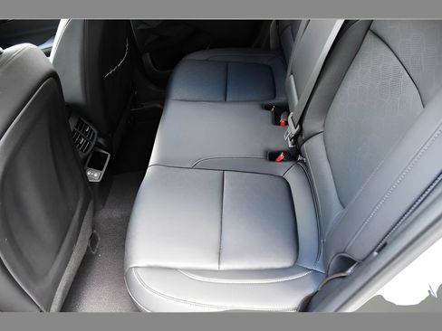 Used 2024 Kia Seltos EX AWD/4WD image 16