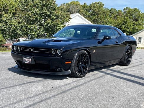 Used 2017 Dodge Challenger R/T Scat Pack w/ Dynamics Package image 26
