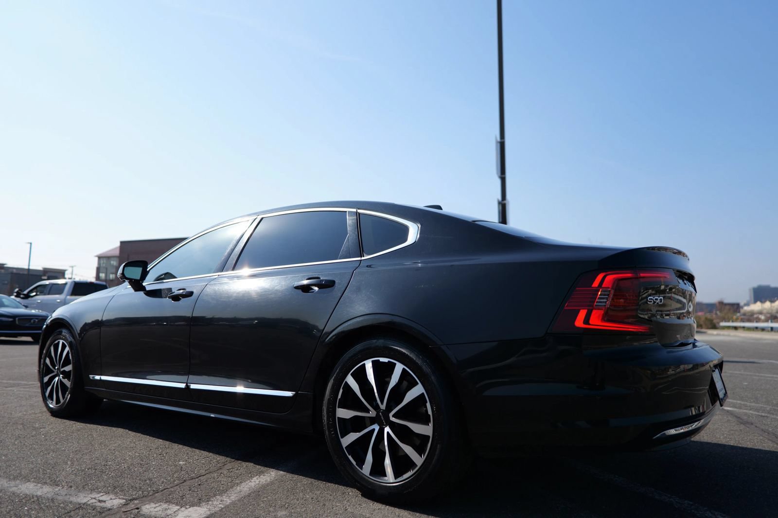 Used 2023 Volvo S90 B6 Plus AWD/4WD image 6