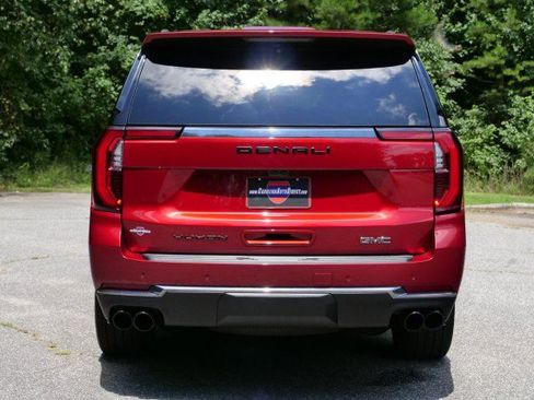 Used 2025 GMC Yukon Denali Ultimate AWD/4WD image 35