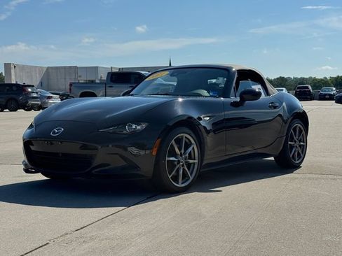 Used 2021 MAZDA MX-5 Miata Grand Touring RWD image 10