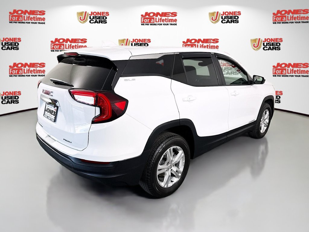 Used 2024 GMC Terrain SLE AWD/4WD image 14
