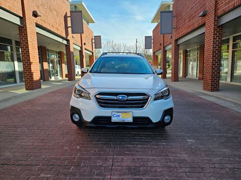 Used 2018 Subaru Outback 2.5i Limited AWD/4WD image 2