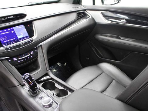 Used 2022 Cadillac XT5 Premium Luxury image 24