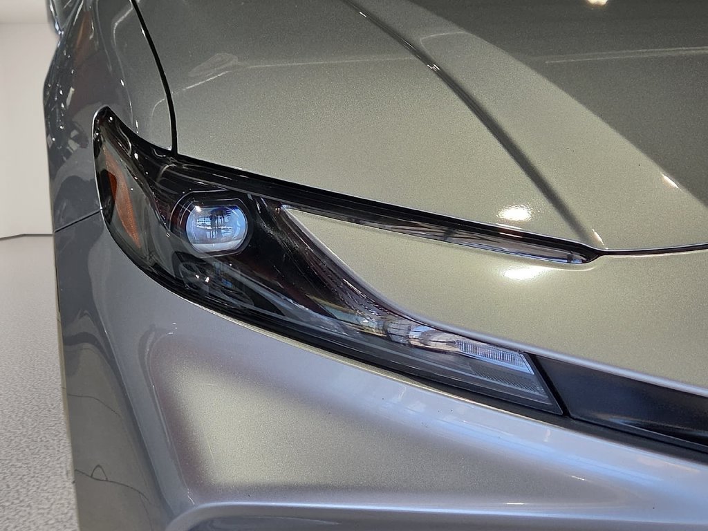 Used 2025 Toyota Camry LE FWD image 8