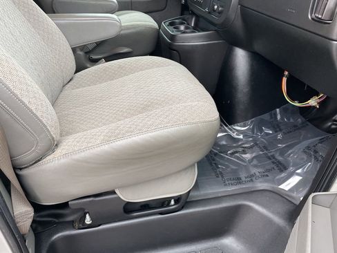 Used 2020 Chevrolet Express 2500 LS w/ Driver Convenience Package image 26