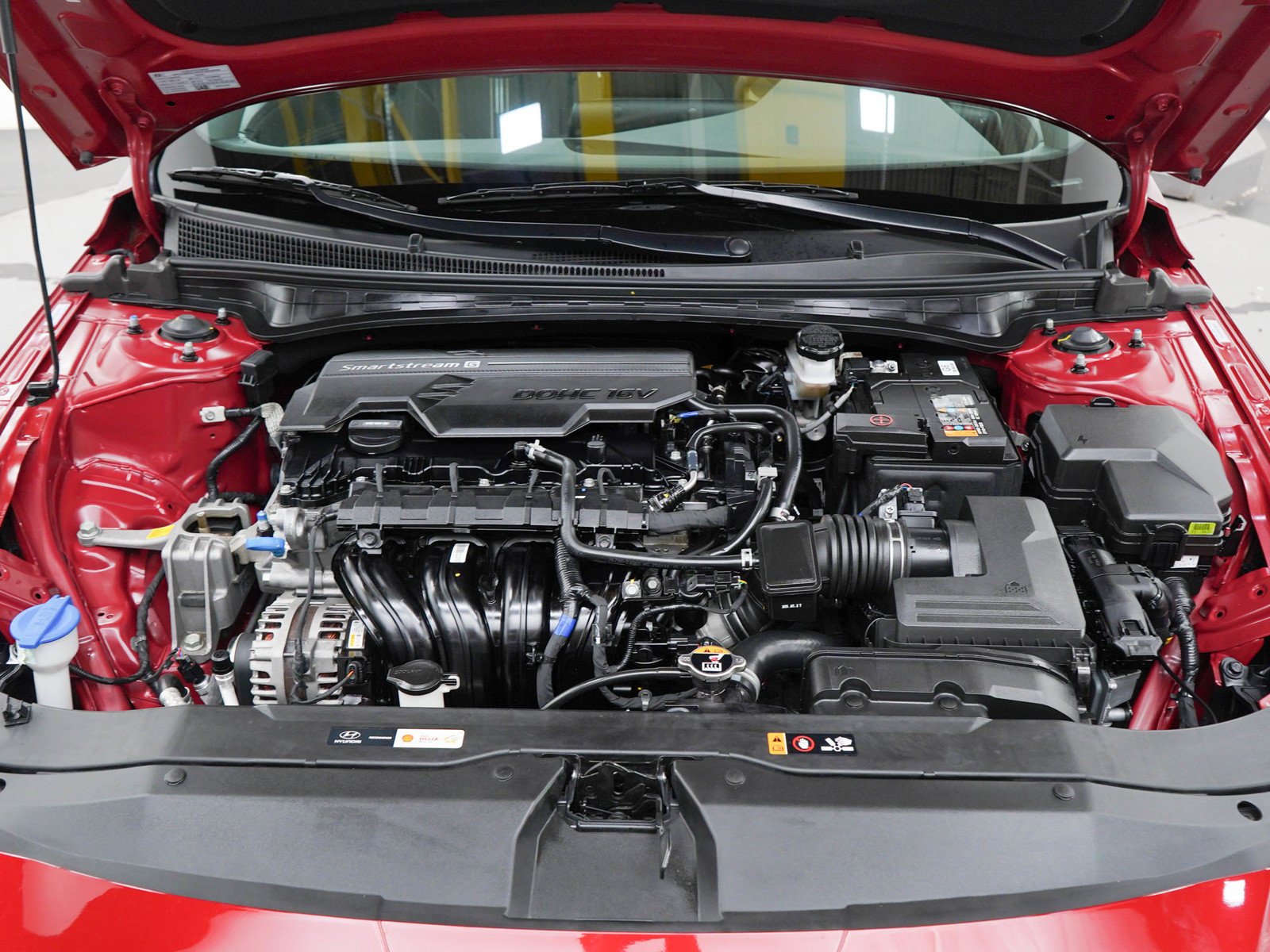 Used 2025 Hyundai Elantra SEL FWD image 28