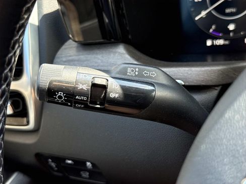 Used 2023 Kia Sorento SX Prestige AWD/4WD image 16