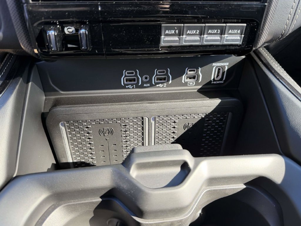 New 2027 RAM 3500 Limited AWD/4WD image 21