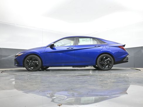 New 2026 Hyundai Elantra SEL Sport image 11