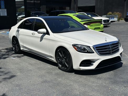 Used 2020 Mercedes-Benz S 560 4MATIC Sedan w/ AMG Line Exterior image 7