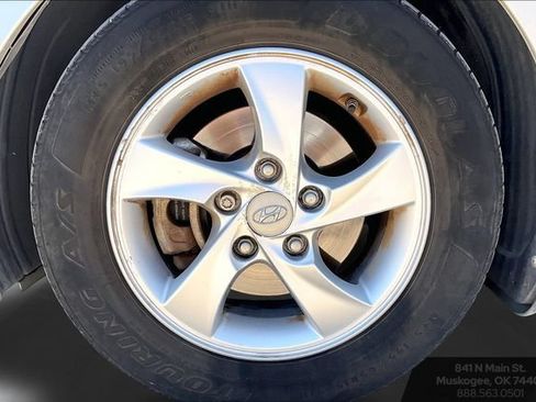 Used 2014 Hyundai Elantra SE FWD image 34
