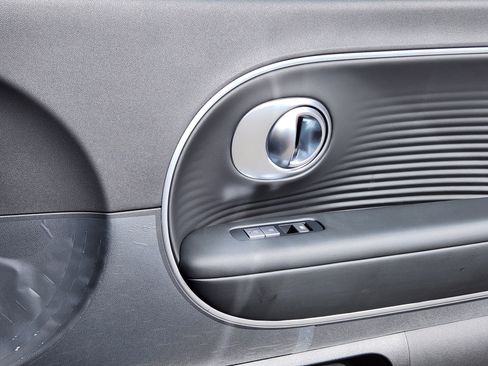 New 2026 Hyundai Ioniq 9 SEL image 15