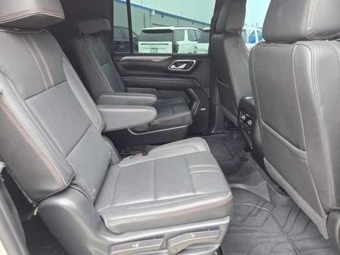 Certified 2024 Chevrolet Suburban RST w/ Sport Performance Package RWD image 22