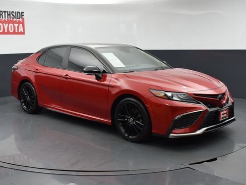 Used 2022 Toyota Camry XSE w/ Navigation Package FWD image 6