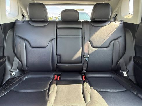Used 2018 Jeep Compass Limited AWD/4WD image 22