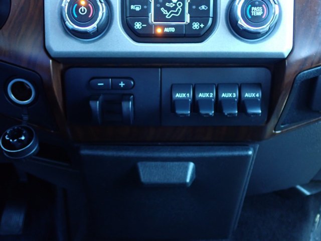 Used 2015 Ford F250 Lariat w/ Lariat Ultimate Package AWD/4WD image 20