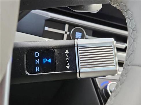 Certified 2025 Hyundai Santa Fe SEL FWD image 14